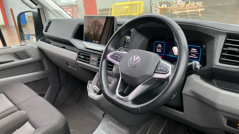 Volkswagen Crafter Cr35 Mwb Diesel 2.0 TDI 140PS Commerce Plus High Roof Van Auto